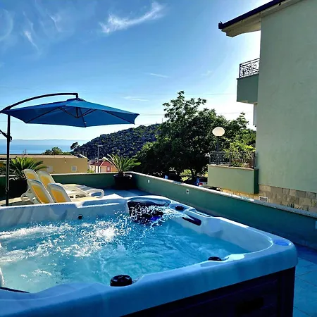 Tomić 3 Makarska