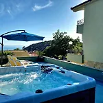 Tomic 3 ماكارسكا