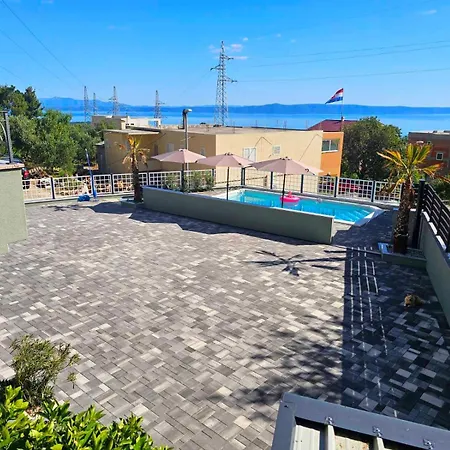Tomic 3 Makarska
