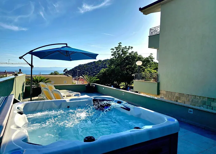 Tomic 3 Макарська